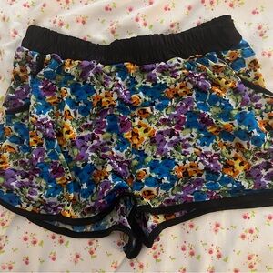 Floral shorts with pockets.